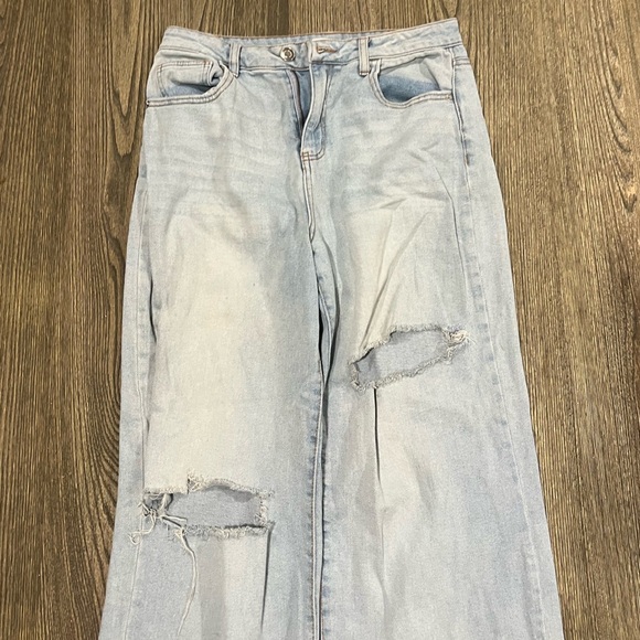 So Super High Rise Wide Leg Jeans Distressed Denim Light Wash Juniors Size 9 - Picture 3 of 11